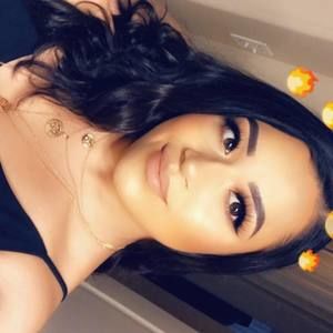 Meet your Posher, Elisa